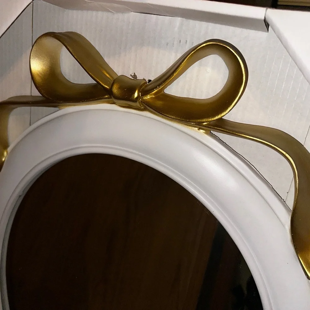 Surrey & Selena New Viral TikTok  Gold Bow Coquette Vanity Mirror 20 x28”